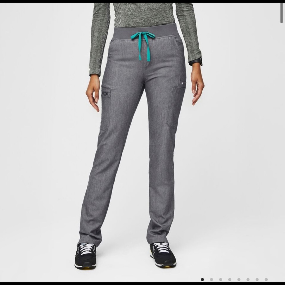 Yola Skinny Figs Scrub Pants